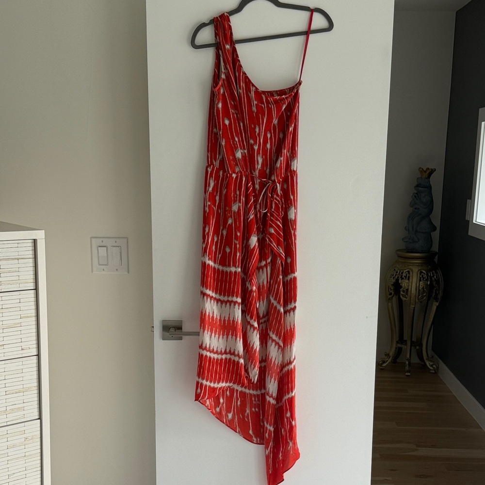 BCBGMaxAzria Red and White One Shoulder Dress